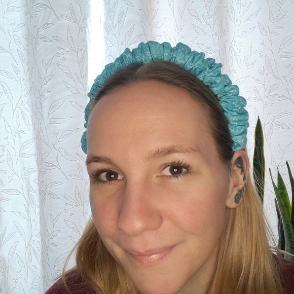 Blue Ruffled Headband - Picture 4 of 4
